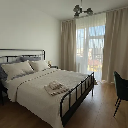 Obozna - Calm And Comfortable Near Center, With Air Condition And Balcony, Self Check-in