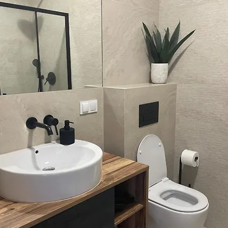 Obozna - Calm And Comfortable Near Center, With Air Condition And Balcony, Self Check-in Lägenhet