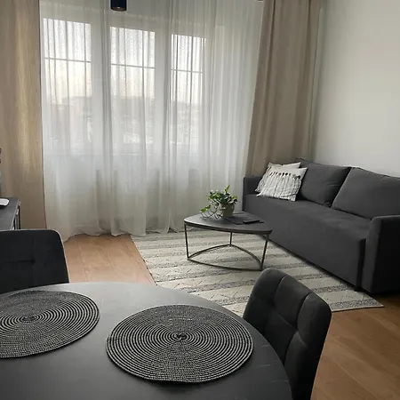 Obozna - Calm And Comfortable Near Center, With Air Condition And Balcony, Self Check-in アパート