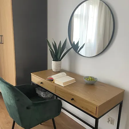 Апартаменты Obozna - Calm And Comfortable Near Old Town, With Air Condition And Balcony, Self Check-in Краков
